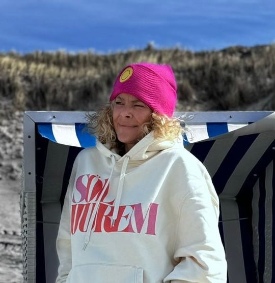 Beanie NOA “barfuss am Strand” Patch gelb - Sylter - Marken